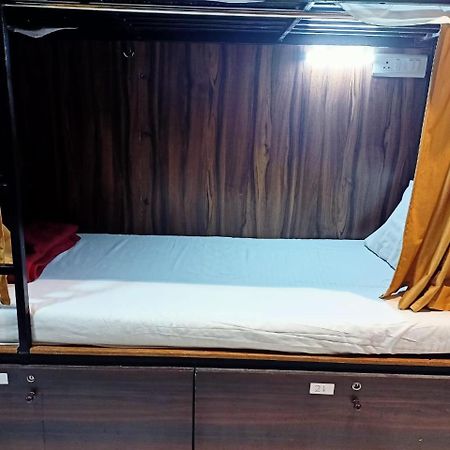 Golden View Dormitory Hotel Mumbai  Buitenkant foto