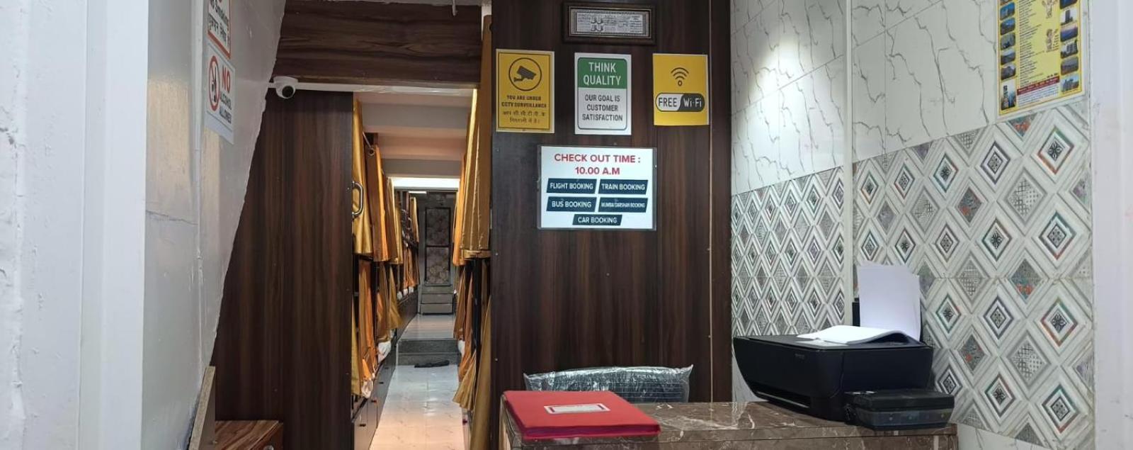 Golden View Dormitory Hotel Mumbai  Buitenkant foto