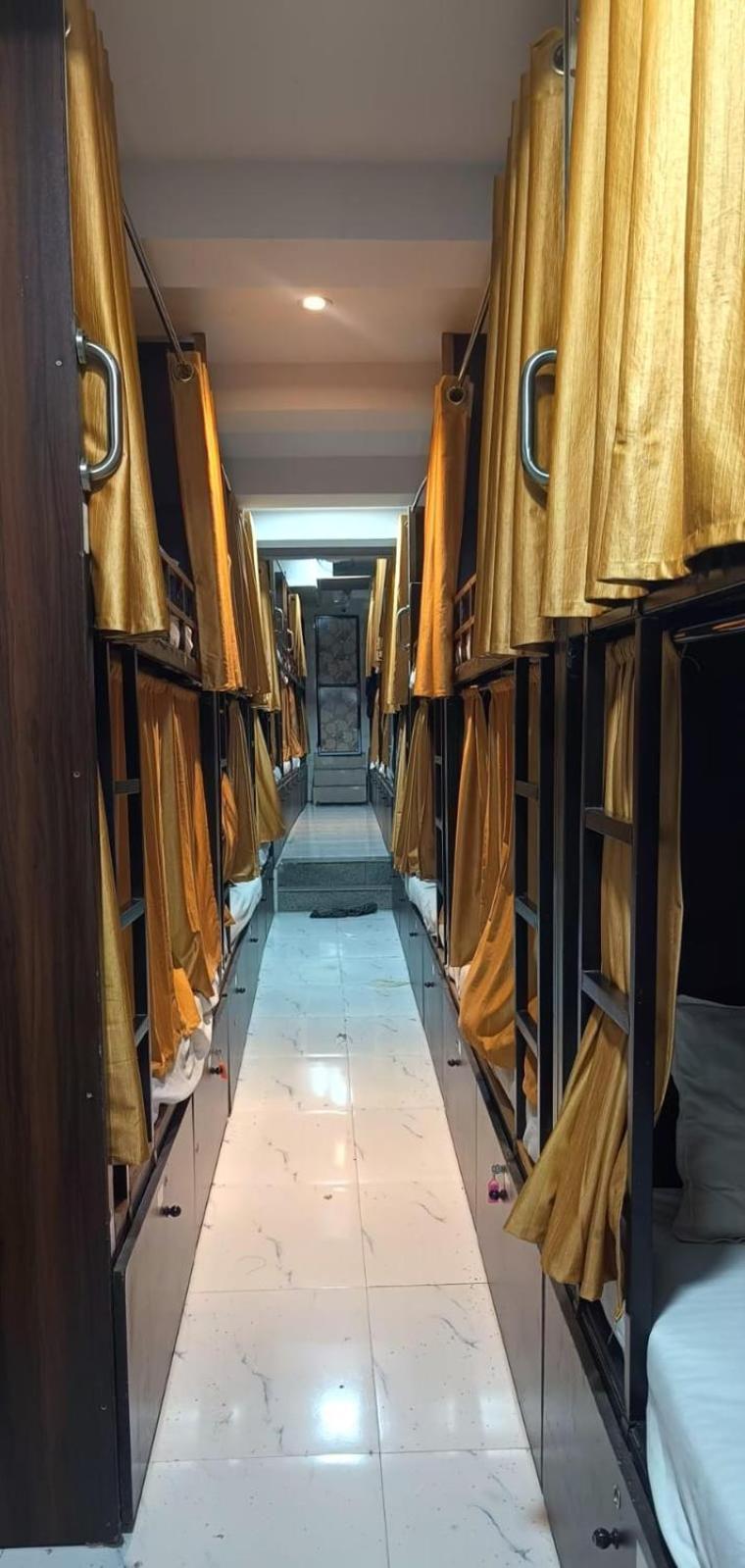 Golden View Dormitory Hotel Mumbai  Buitenkant foto